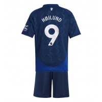 Camiseta Manchester United Rasmus Hojlund #9 Visitante Equipación para niños 2024-25 manga corta (+ pantalones cortos)